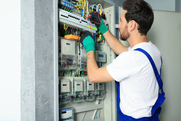 Best Affordable Emergency Electrician  in Rochester, MN